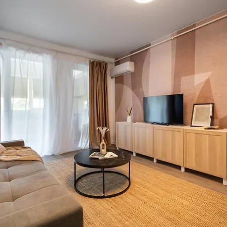 Spacious 204 Apartment Bukarest