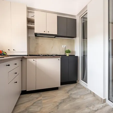 Spacious 204 Бухарест