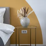 Spacious 204 شقة