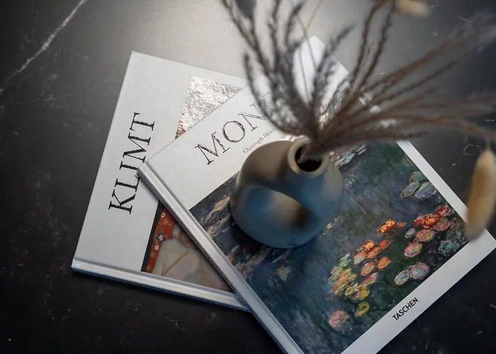 Spacious 204 Apartment